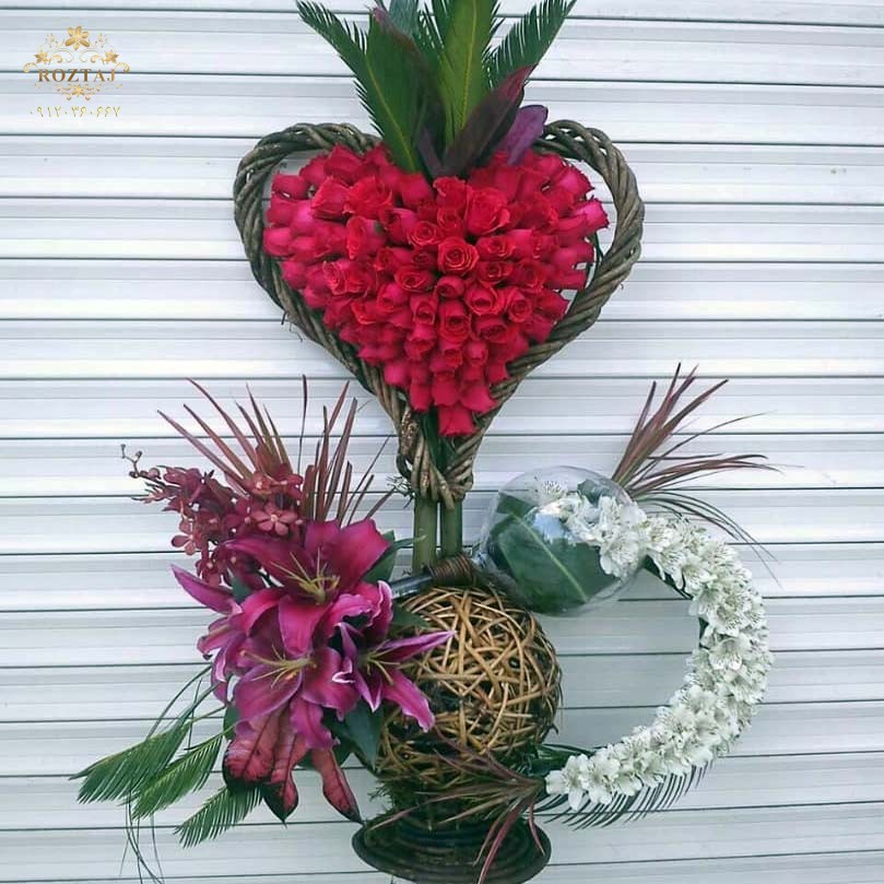 سبد گل رز قلبی تزئینی