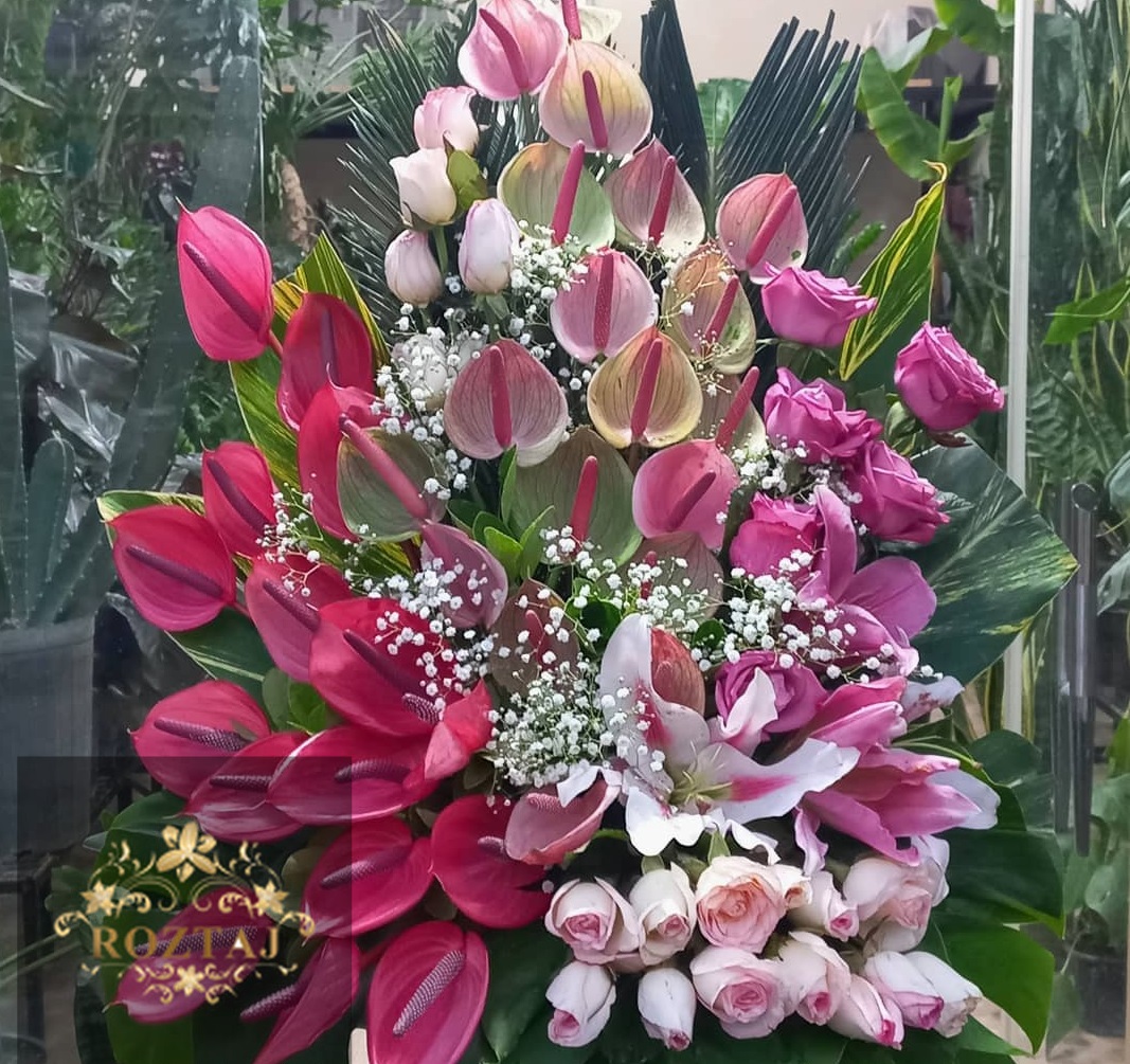 تاج گل افتتاحیه