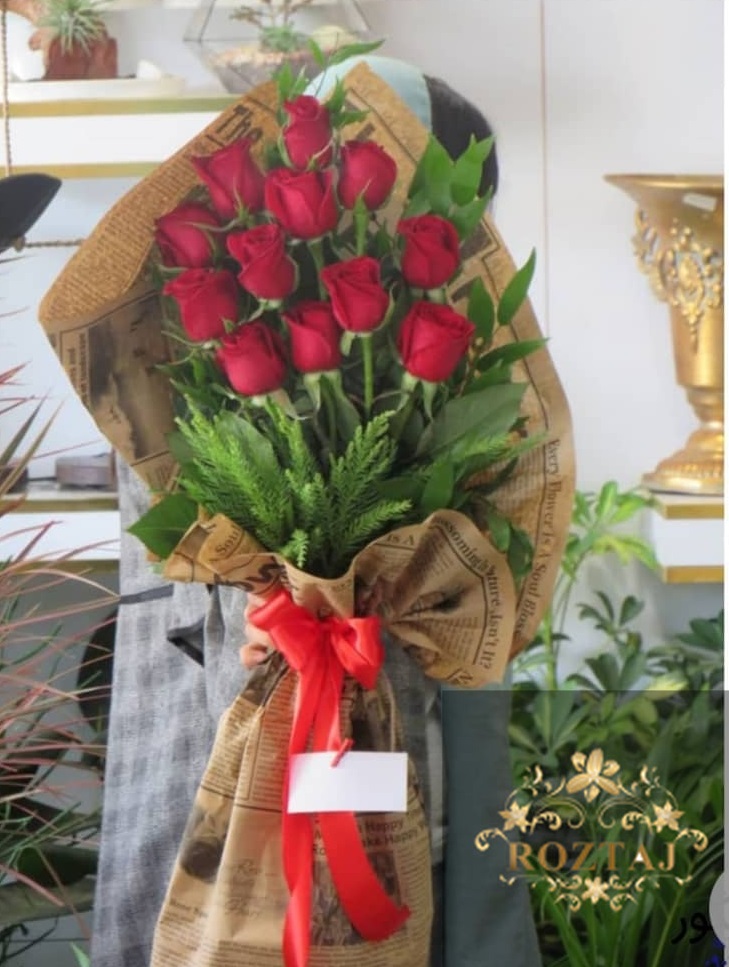 دسته گل کاغذ پیش